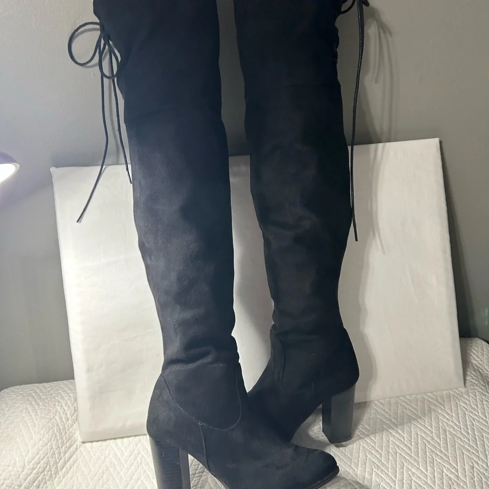 Cupid women’s size 8.5 poll on stretchy over the knee‎ block, heel boot.